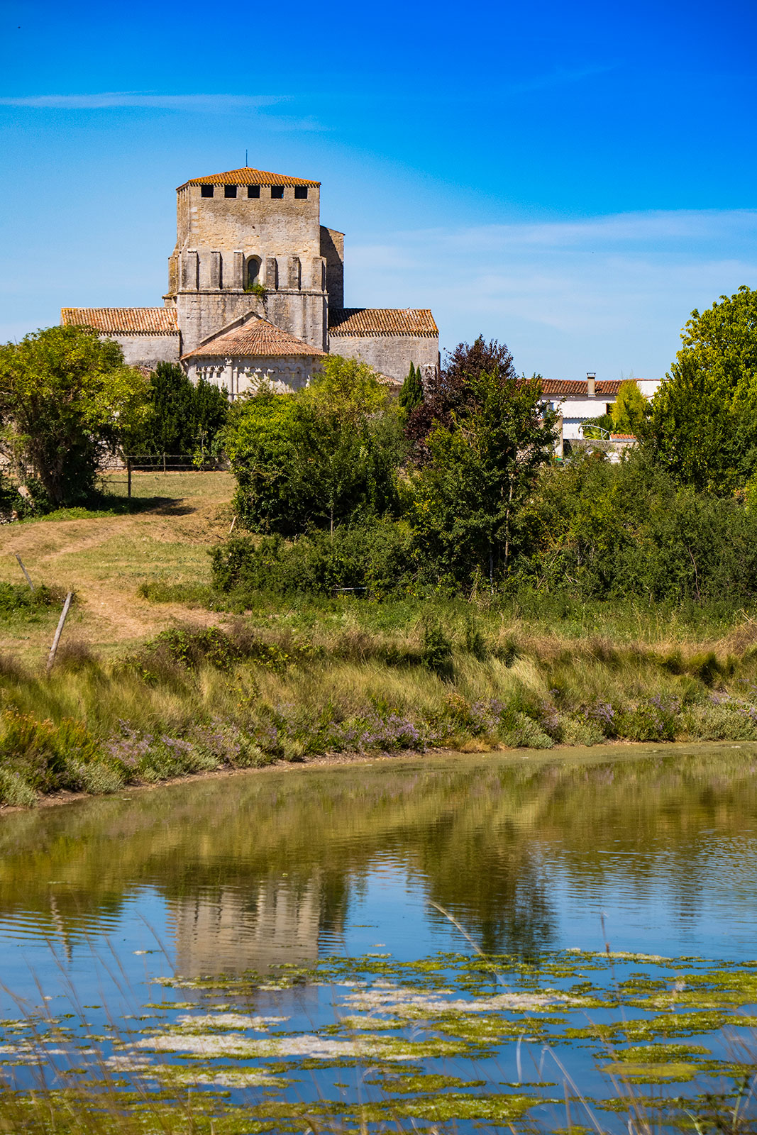 church of mornac-sur-seudre