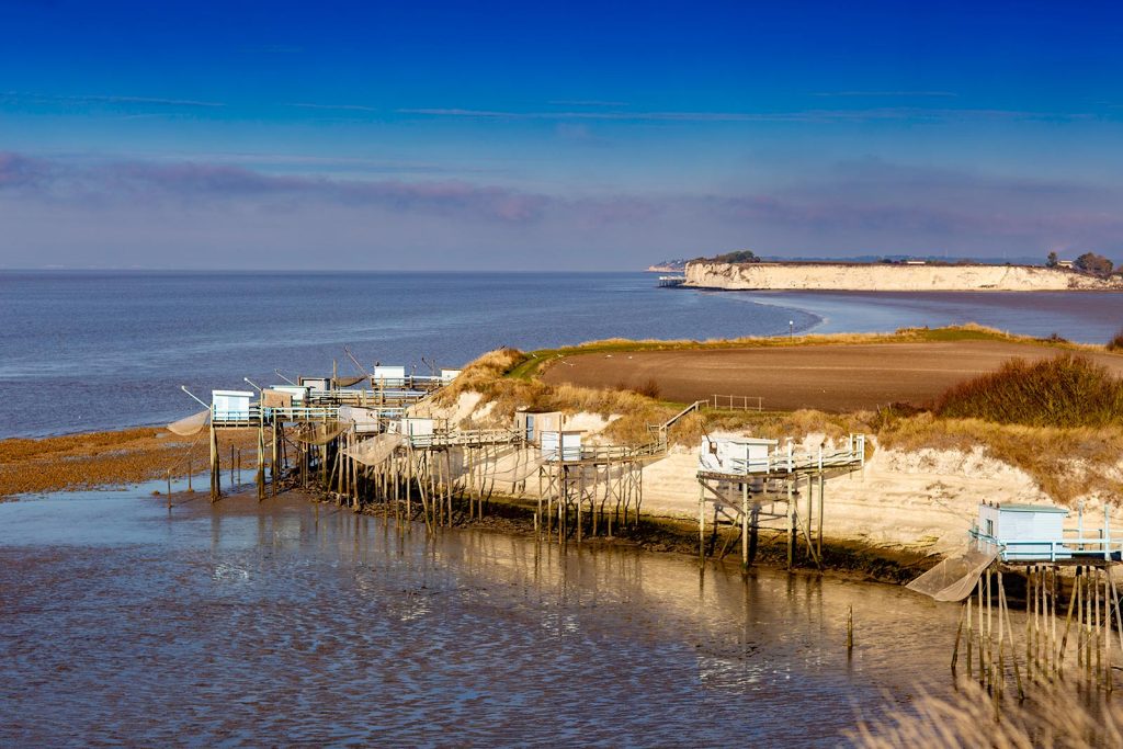 Squares on the Gironde estuary