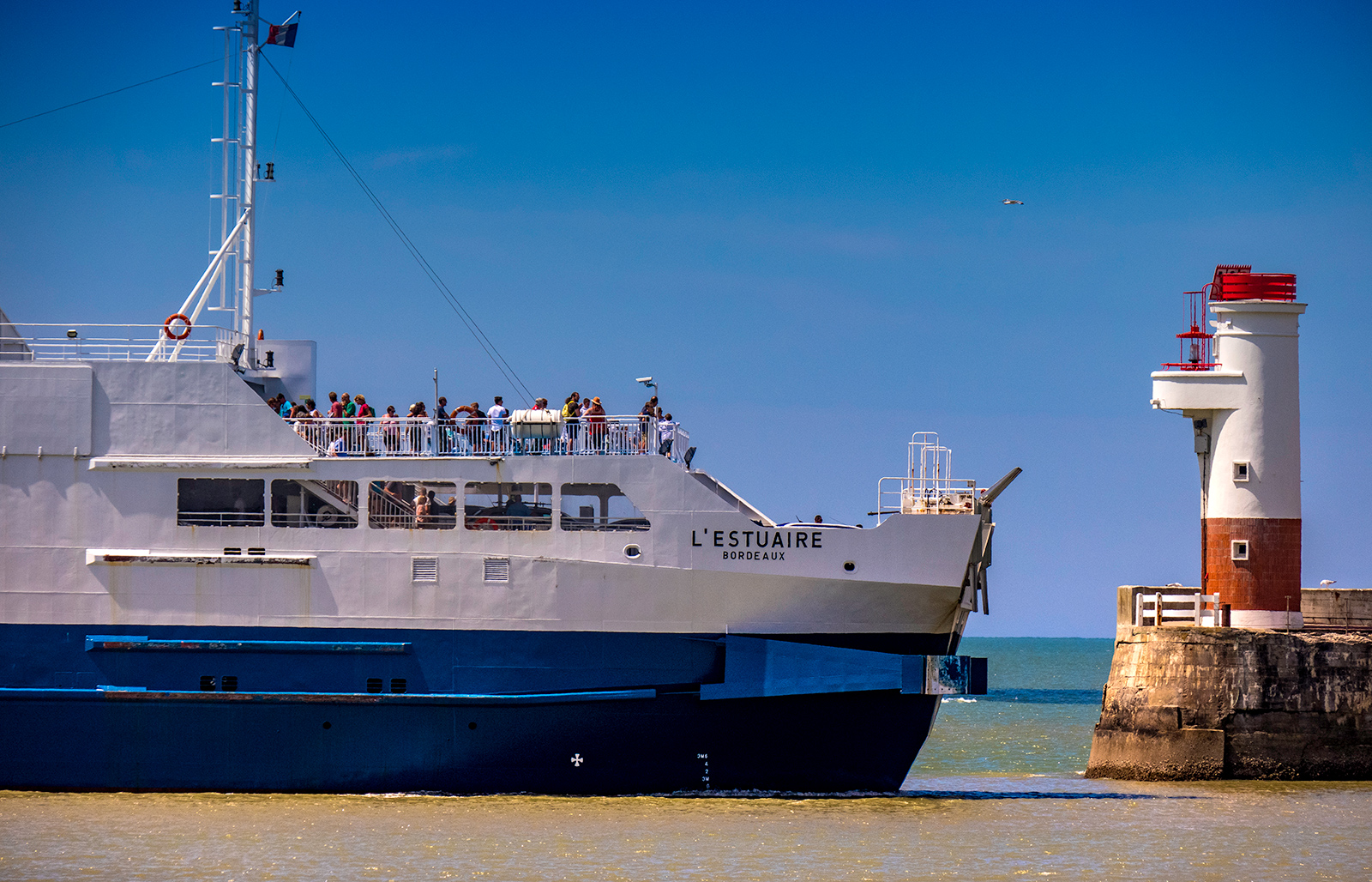 ferry-royan-le-verdon-au-port