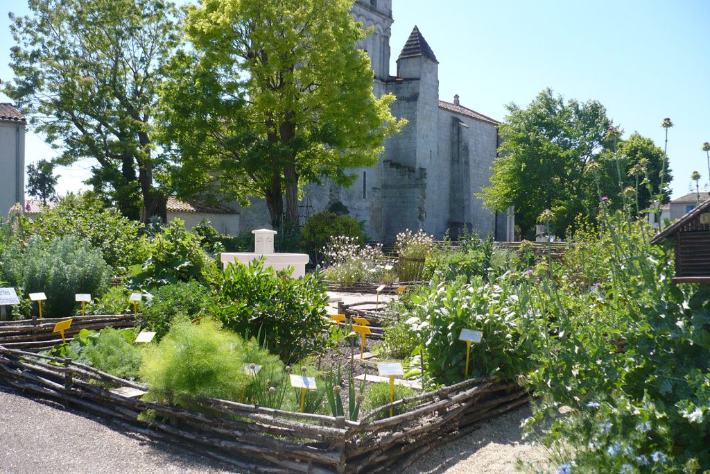 medieval-garden-st-sulpice