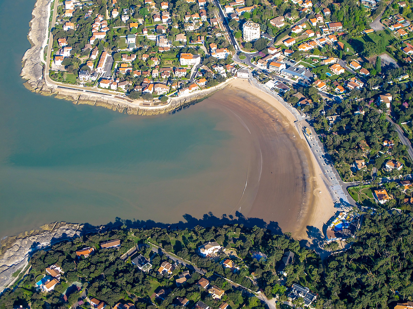 urban beaches: the conche de Nauzan in Vaux-sur-Mer