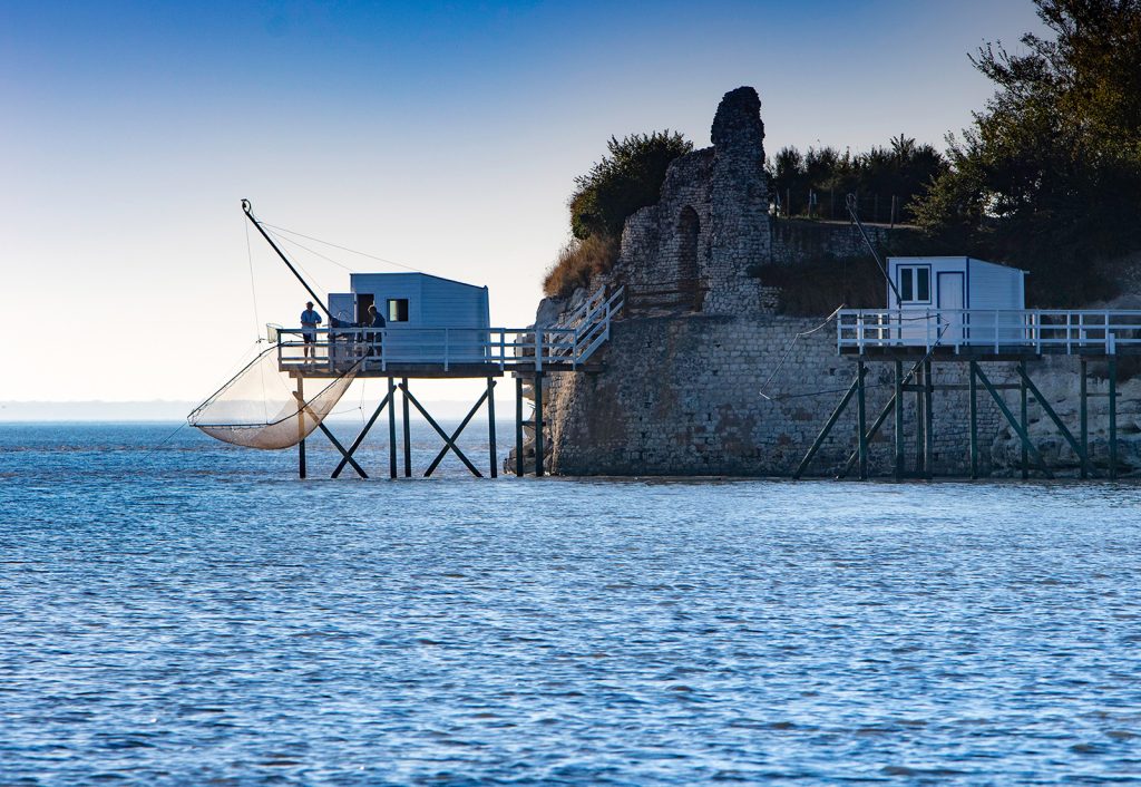 fishermen-carrelets-talmont-sur-gironde