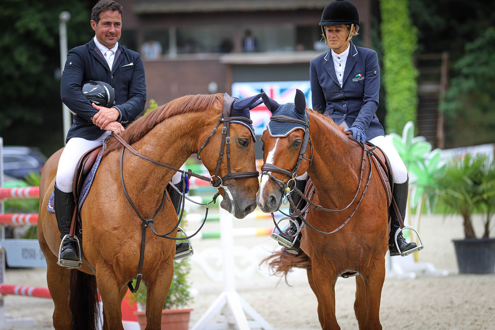 Eugenie Angot und Valery De Menditte Internationales Springen von Royan