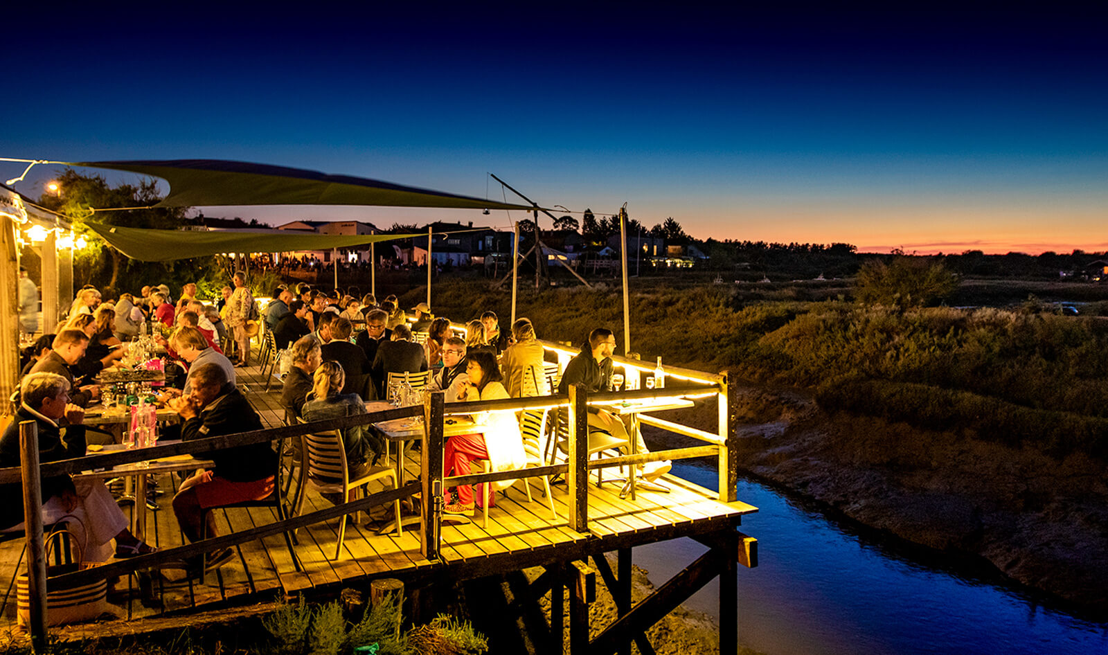 Terrasse au bord de l'eau Seudre