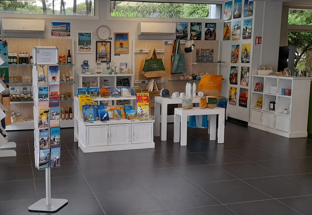 La Palmyre tourist office shop