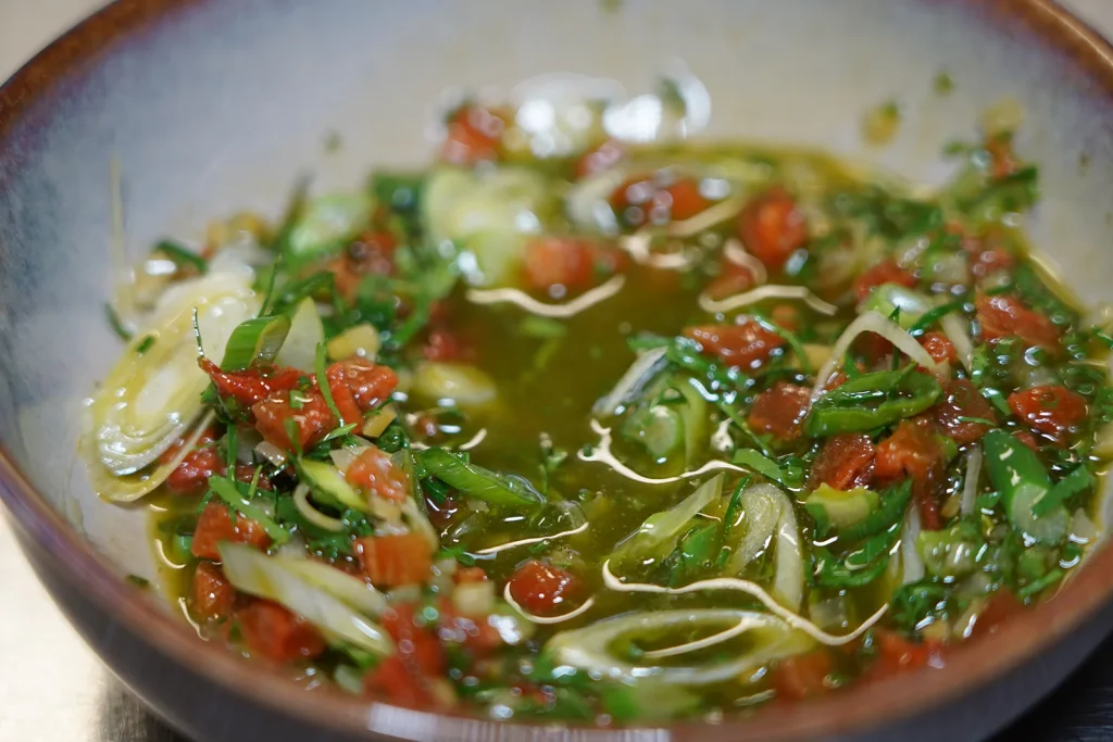 Réalisation d'une sauce vierge