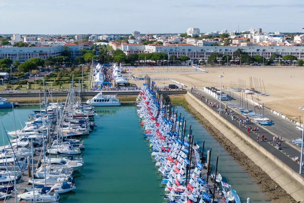 La Solitaire du Figaro 2022 à Royan : Village de la course