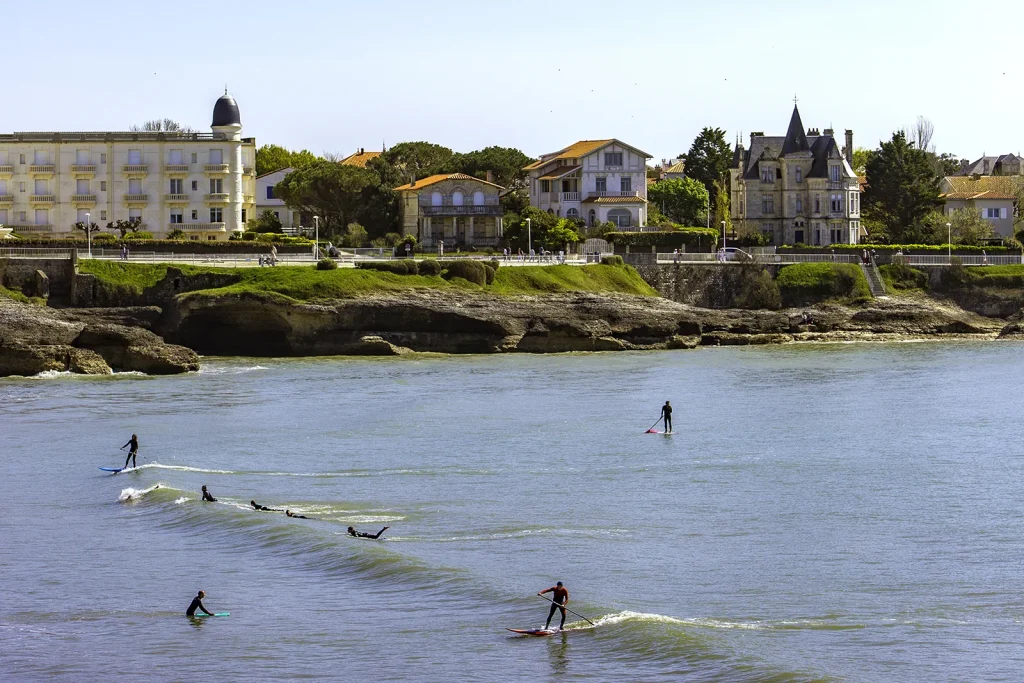les surfeurs à Pontaillac