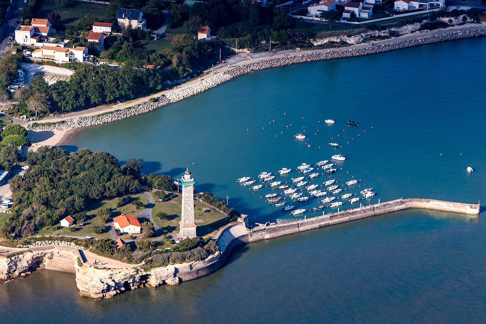 lighthouse-vallieres-aerial-view