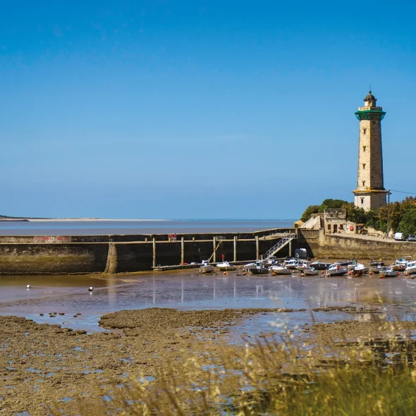 Balade autour du phare de Vallières à Saint-Georges-de-Didonne