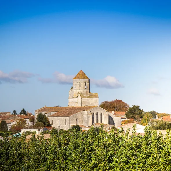 Balade familiale à pied à Cozes