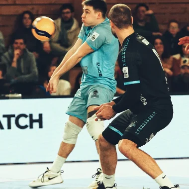 Julien Pasquier en plein match de volley