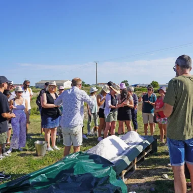Séjour groupes visite d'un saunier à La Tremblade