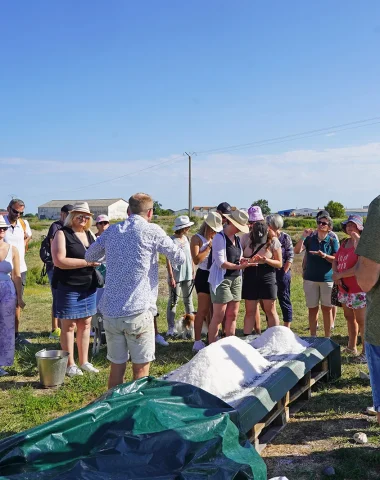 Séjour groupes visite d'un saunier à La Tremblade