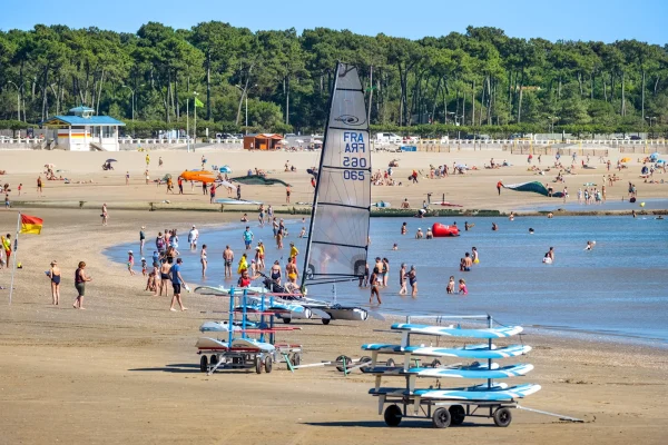 Activités et baignade à la Grande plage de Saint-Georges-de-Didonne